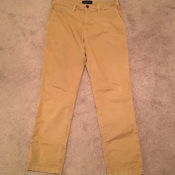 american eagle slim straight khakis